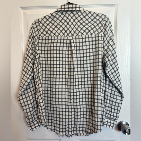 NWT Lucky Brand Classic Button Down Shirt - Picture 2 of 7